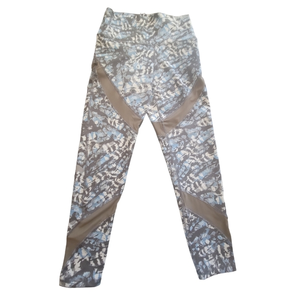 Aerie Chill Play Move Camouflage Blue Grey and White High Rise Mesh Leggings, M - Picture 8 of 8